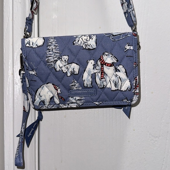 Vera Bradley RFID All In One Crossbody- Berry Merry - Picture 2 of 6